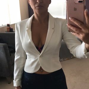 White fitted blazer